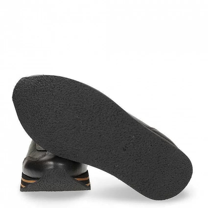 max_3-4.webp Max^Panama Jack Clearance